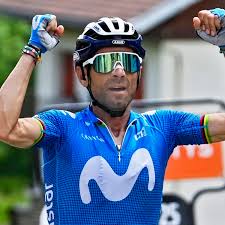 Miguel ángel lópez fue el gran protagonista de la etapa 20 de la vuelta . Lopez Macht Fur Valverde Den Superman Radsport News Com