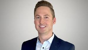 Larry Kellogg's Instagram, Twitter & Facebook