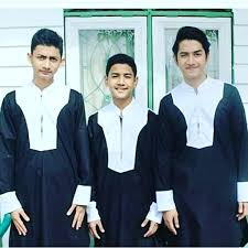 Serba serbi dari syakir daulay, fauzan daulay, zikri daulay dan hamimi daulay dalam bulan ramadhan. 9 Potret Kompaknya Keluarga Daulay 3 Putra Ganteng Semua