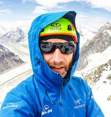 Zimą sprężymy się bardziej. Rozmowa z Januszem Gołąbem