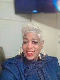 Janice Batts's Instagram, Twitter & Facebook