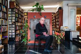 Jeroen godfried marie (jeroen) brouwers (born 30 april 1940, in batavia) is a dutch writer. Als Ouwe Lul Heb Ik Nog Iets Echt Vernieuwends Gemaakt De Volkskrant