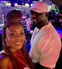 This nigga went thru my phone now he packing my bags. I think we going to  Miami 🥰