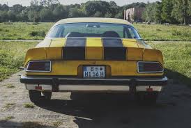 Sent to earth as the protector of sam witwicky, bumblebee chose the form of this 1977 chevrolet camaro, but later. Chevrolet Camaro Ii V8 305 Cui 1977 Mobile De Fundstuck
