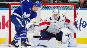 Maple Leafs trade RFA Robertson to Penguins
