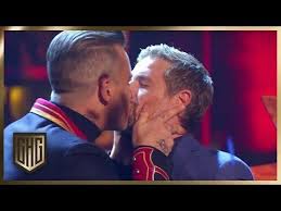 Blossom festival / oliver stark: Robbie Williams Und Klaas Singen Angels Circus Halligalli Prosieben Youtube Robbie Williams Halligalli Circus Halligalli