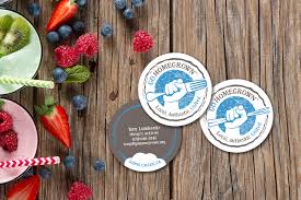 An elegant shape that gets noticed! 20 Inspirational Business Card Designs