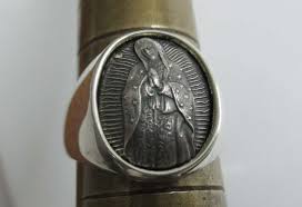 La virgen de guadalupe es una advocación muy bella para dibujar y colorear debido a la cantidad de colores que tiene la imágen. Virgen De Guadalupe Ring Bodenseeschmiede
