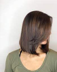 You also get celebrity layered cuts and many others! 30 Best Haircuts For Thin Hair To Appear Thicker