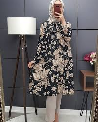 Robadan Buzgulu Cicekli Tunik Siyah Stok Kodu 138 1648 R01 Fiyat 59 99 Beden 36 38 40 Urun Ozellikleri Kuma In 2020 Muslim Fashion Dress Fashion Muslim Fashion
