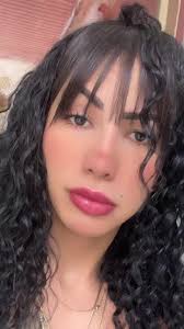 Cuando estoy comiendo pero quiero hacer tik tok 😂😂😂