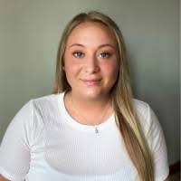 Sarah Headrick's Instagram, Twitter & Facebook