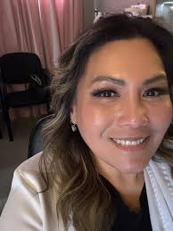 At Mary Kay we craft products that celebrate beauty while caring for the  communities we serve. From how we design to how we recycle, we're  connecting every step of our packaging to