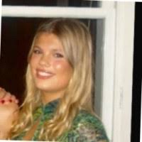 800+ "Strutt" profiles