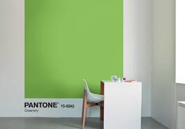 Elle se choisit ainsi selon avant de peindre les murs du salon, il faut s'attarder sur les caractéristiques des différents types de il faut ainsi faire attention à ce que la couleur des murs ne domine pas celle du mobilier et des éléments de. La Couleur De L Annee 2017 Tollens Et Pantone Est Le Vert Greenery Elle Decoration