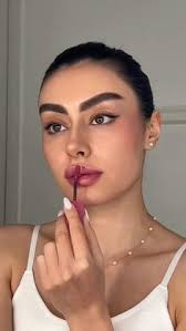 Rabia Badar (rabiabadar)