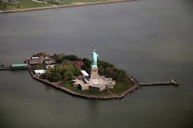Freiheitsstatue stadt architektur neue wege reisen welt freiheitsstatue krone liberty island empire state building. Freiheitsstatue Was Sie Schon Immer Wissen Wollten Esta Antrag Usa