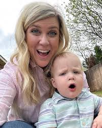 Chelsey Graham's Instagram, Twitter & Facebook