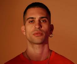26 länder sind im finale des 65. Mahmood Im Interview Ich Schreibe Standig Neue Musik Besonders Wenn Ich Auf Reisen Bin Fastforward Magazine