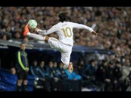 Ozil's father mustafa launched a blistering attack on perez, as his son was unveiled as arsenal's. Mesut Ozil The Silent Genius Best Skills Ever Hd Youtube
