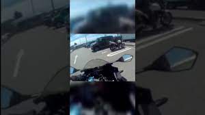 モーターサイクル男事故で顔がぐちゃぐちゃに… - YouTube