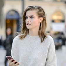 Schulterlanges haar eignet sich gut, um damit mit anleitung verspielte, romantische frisuren zu kreieren. Die Besten Frisuren Bei Hitze Brigitte De