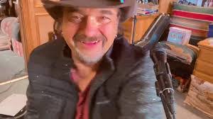 Shane Thornton's Instagram, Twitter & Facebook