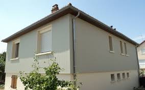 Apres Isolation Thermique Des 162 M De Facade Texture Bois Teinte Vert De Gris Systeme Uniso M32 92 Mm De Facade Maison Facade Verte Isolation Exterieur