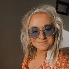 Jessie Larson (@JessieL79551870)