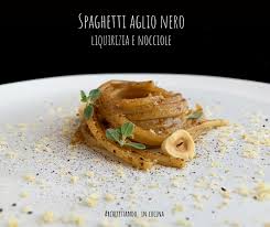 L'aglio è indubbiamente un ingrediente molto usato in cucina. Spaghetti Aglio Nero Liquirizia E Nocciole Architettando In Cucina