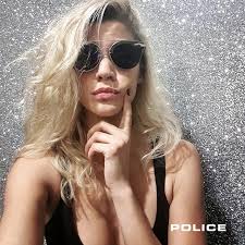 Η τζένη θεωνά είναι μία από τις πιο ταλαντούχες ελληνίδες ηθοποιούς αλλά και μία γυναίκα με ξεχωριστό στυλ. H Tzenh 8ewna Einai Foyl Erwteymenh Me Police Lifestyle Greece Facebook