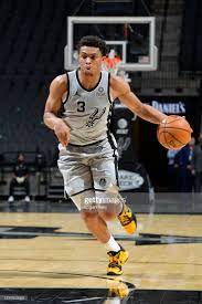 Keldon Johnson Of The San Antonio Spurs Handles The Ball Against The In 2021 San Antonio Spurs Spurs San Antonio