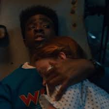 MAX IS ALIVE. #StrangerThings5