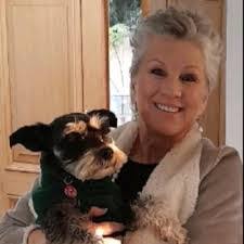 Stephanie Bester's Instagram, Twitter & Facebook