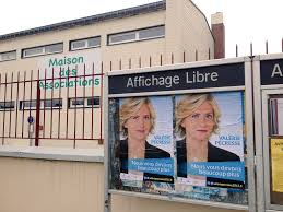 Le titre de la tribune de valérie pécresse, publiée dans le monde du 10 septembre, affiche un parti pris méprisant et menaçant à. James Cheron On Twitter Valerie Pecresse S Affiche A Varennessurseine Ce Matin Jaichoisivalerie Idf2015 Circo7703 Https T Co D08j3b2zsd