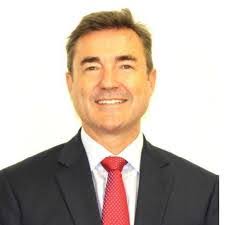 Angus Saunders's Instagram, Twitter & Facebook