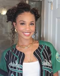 Ashlee West's Instagram, Twitter & Facebook