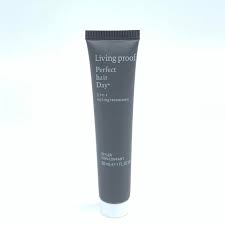 A genius styling treatment that allows you to style and treat in one step for smoothness, volume, conditioning, strength, and polish. Living Proof Perfect Hair Day 5 In 1 Styling Treatment 30 Ml 1 Oz Ebay
