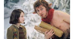 Along the way they encounter dragons, dwarves, merfolk, and a band of lost warriors before reaching the edge of the. The Chronicles Of Narnia The Lion The Witch And The Wardrobe Movie Review