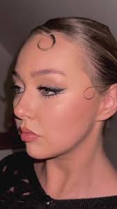 Charlotte Sweeney Makeup