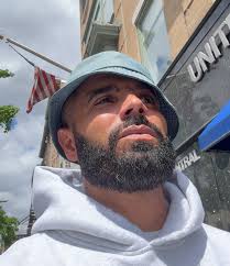 He doesn't even want to take a picture with me anymore 😔… what happened  😩???? , #fatherandson