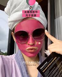 Pitanium PI-Hydrate 月子面膜成125歐羅4塊？？即係成$4xx 港紙一塊既。。。補濕面膜！？  上年既夏天係巴黎行一個高端醫學美容展，比佢既價錢牌引起左我極大既好奇心，決定入去比人sell 下😂 我問：呢盒塊mask 究竟有幾補濕？？  一個40幾歲風韻猶存叫Louise 既皮膚專家答 ...