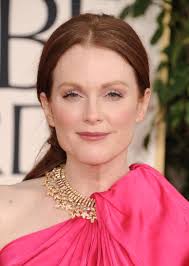 Look Like Her Julianne Moore At 2011 Golden Globe Awards Thisthatbeauty