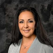 Karen Petruzzi's Instagram, Twitter & Facebook