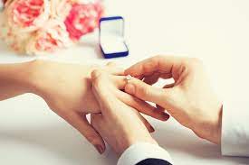 Jika anda seorang wanita dan mengalami hal yang sama, anda dapat menggunakan kutipan untuk. Mau Melamar Kekasih Ini Cara Melamar Wanita Ke Orang Tuanya How To Relationship The Bride Dept