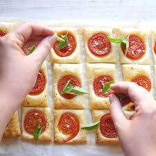 Gefallt 2 399 Mal 64 Kommentare Sarah Mama Food Eatwithsarah Auf Instagram Das Rezept Hat Sich Auf Un Fingerfood Fingerfood Buffet Silvester Party