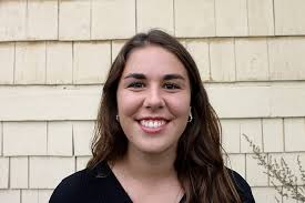 Canada is pretty and welcoming, says Hélène from Belgium