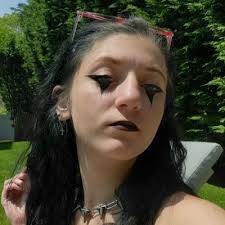 grace beard (@phaguettes)