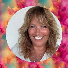 Ideas for keeping salt licks and mineral licks from wet weather. I'd like  to dot some different mineral blocks around the track but obs don't want  these dissolving in the rain. Any