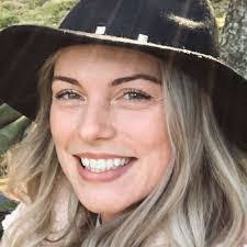 Jennifer Terhaar's Instagram, Twitter & Facebook